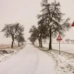 silnice cesko snih jizda auto